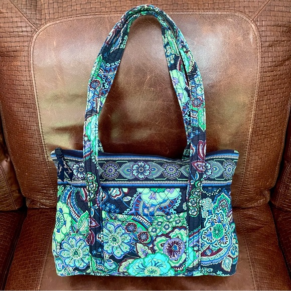 Vera Bradley Paisley Print Quilted Tote & Shoulder Bag & Sunglass Case Set - Picture 8 of 12